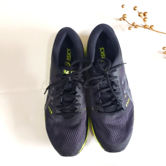 Oasics Men's Running Shoes Green and Black, excellent condition - Picture 10 of 16